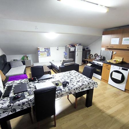 Historia Hostel Скопье Экстерьер фото